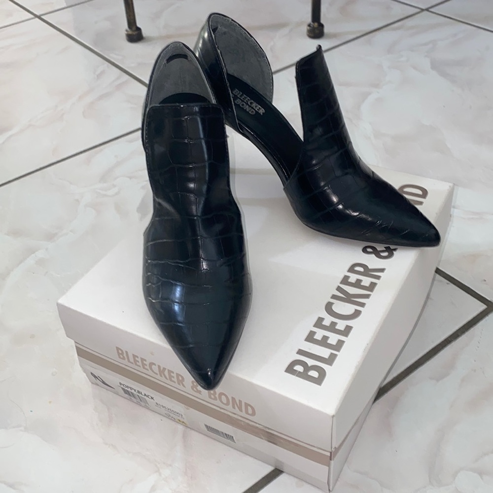 Bleecker & Bond Poppy Black Heels